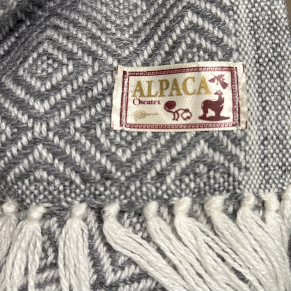 OSCATEX 100% Alpaca Wool Grey White Aztec Geometric Diamond Scarf Boho Cozy Chic